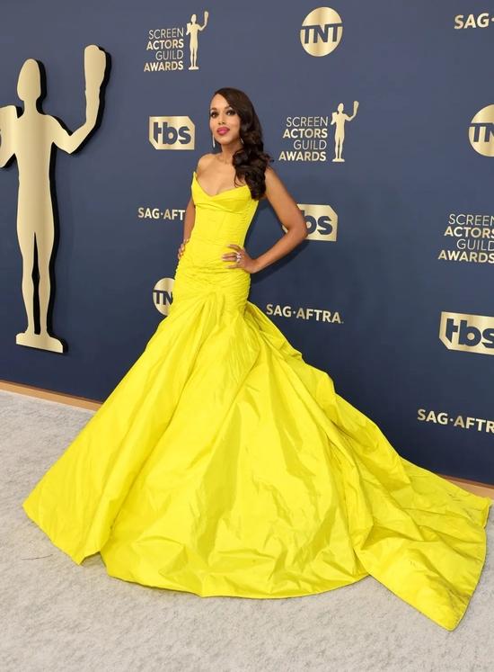 Kerry Washington 身穿 Celia Kritharioti 礼服