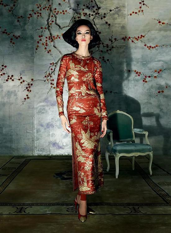 两百多年后,时装设计师们依旧像当年一样迷恋着“Chinoiserie”