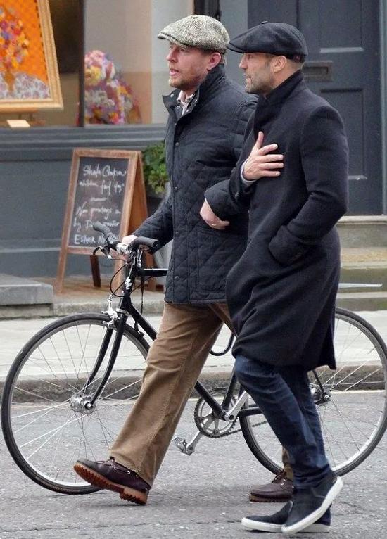 Flat Cap的狂热爱好者Jason Statham 图片来源:©Noble/Draper