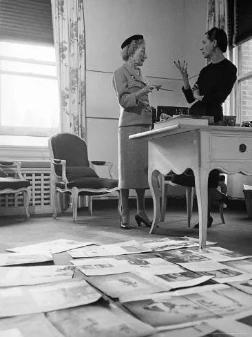 传奇主编Diana Vreeland在她的办公室
