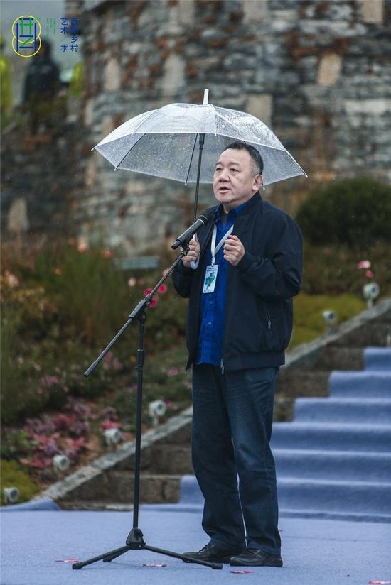 酉阳乡村艺术季总策展人孙振华