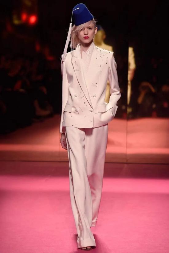 Schiaparelli Spring 2015 Conture