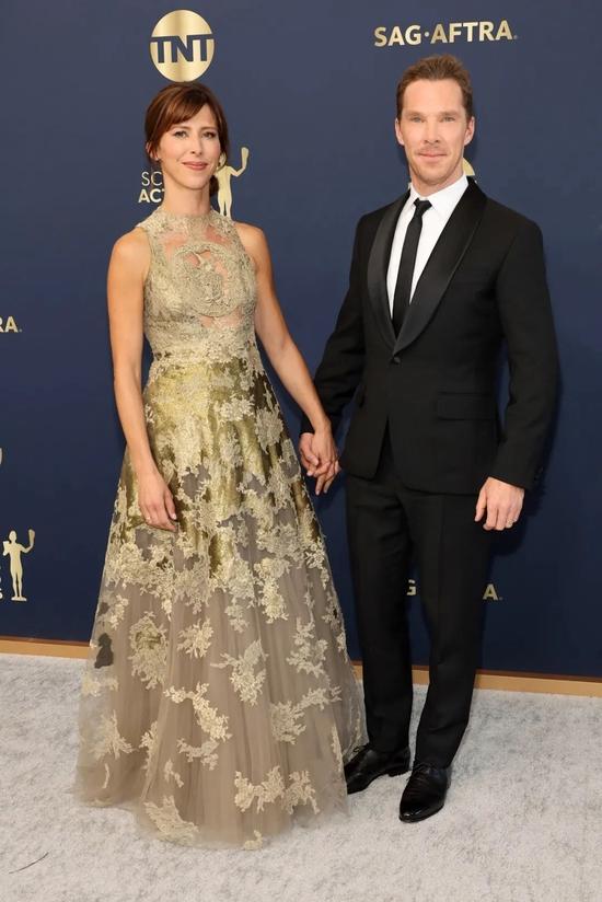Sophie Hunter 身穿 Dior 礼服,Benedict Cumberbatch 身穿 Berluti 西装