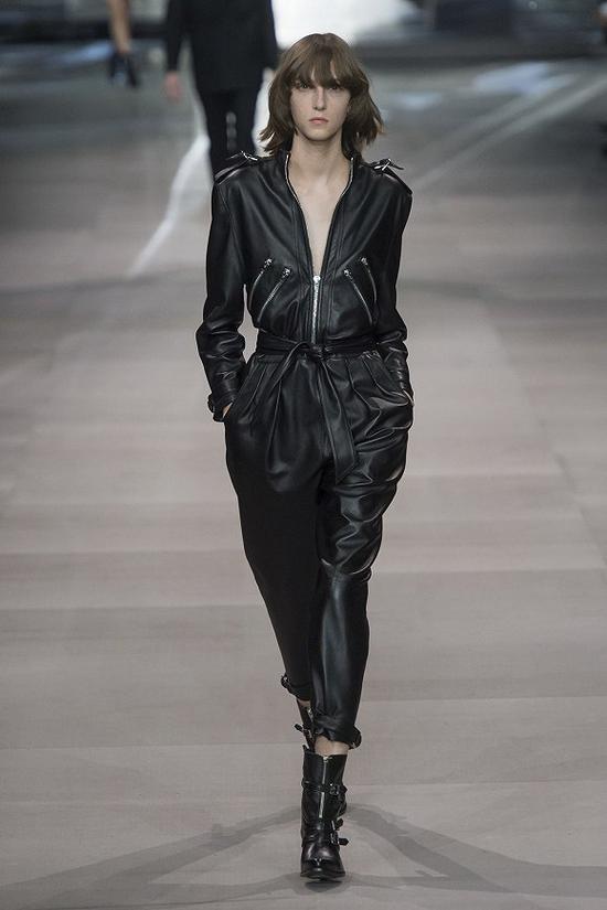 CELINE 2019春夏大秀 图片来源:Vogue
