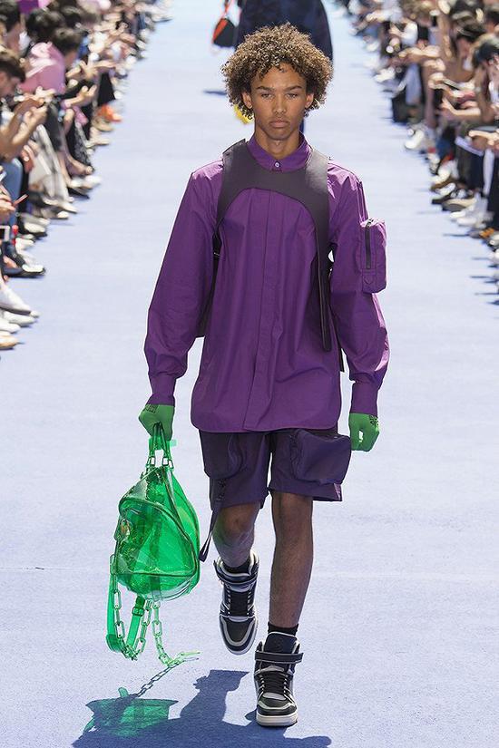Louis Vuitton 2019春夏男装系列 图片来源:Vogue