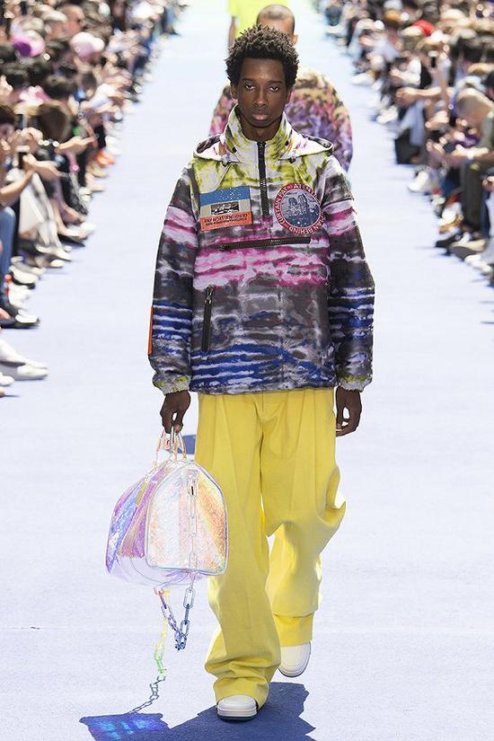 Louis Vuitton 2019春夏男装系列 图片来源:Vogue