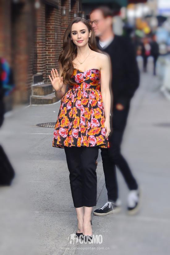 Lily Collins 纽约出街前往录制节目《The Late Show》
