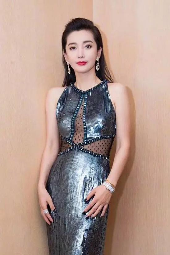 图源:微博@李冰冰