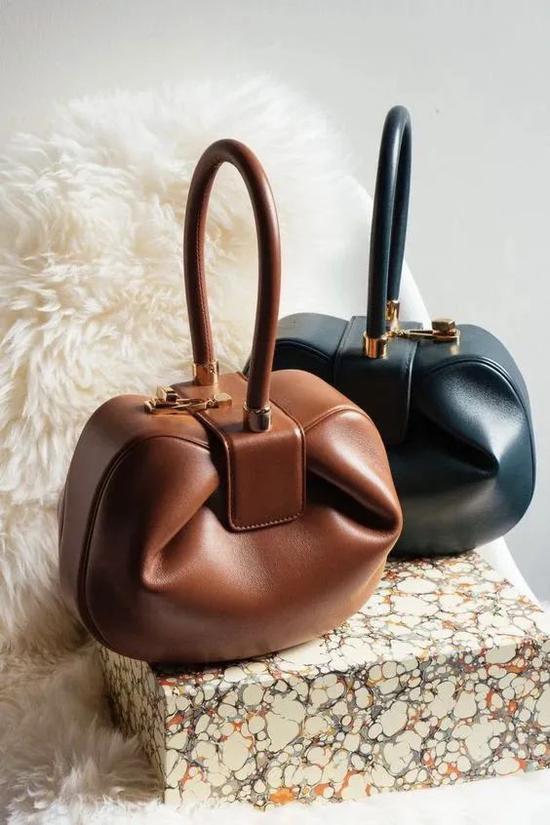 Gabriela Hearst Nina bag “馄饨包” 图片来源:Pinterest