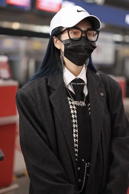 鞋:Bape