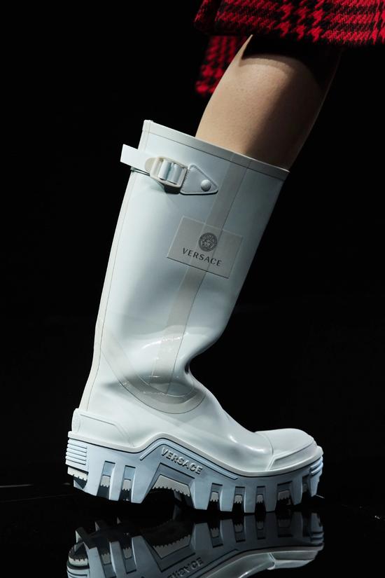VERSACE 2020 秋冬靴款