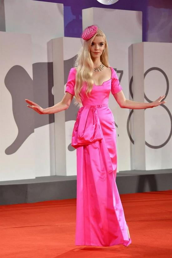 Anya Taylor-Joy演绎Dior礼服