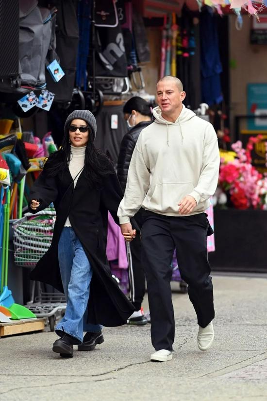当地时间10月24日,Channing Tatum&Zoe Kravitz现身纽约