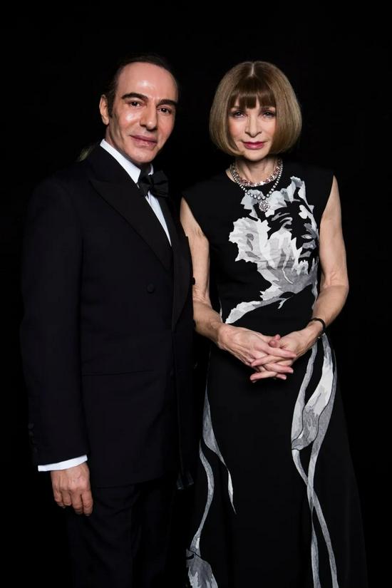 John Galliano 与 Anna Wintour