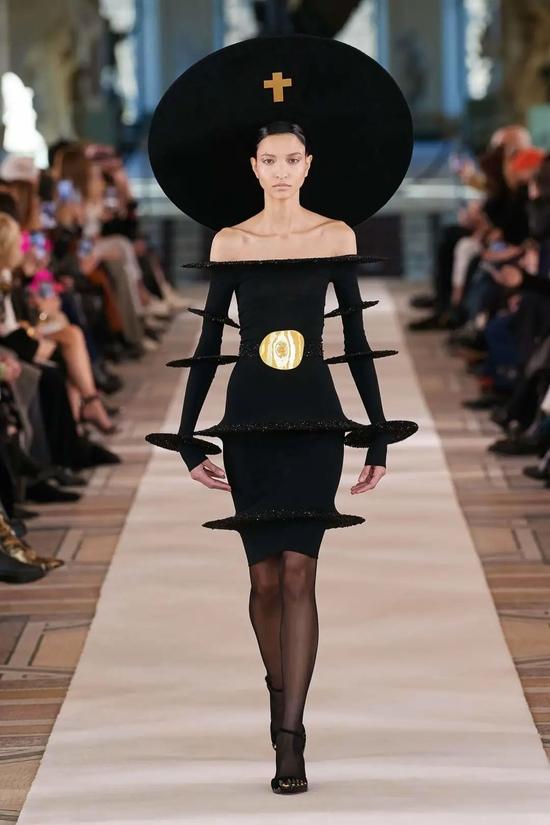 Schiaparelli 2022 春夏高级定制系列