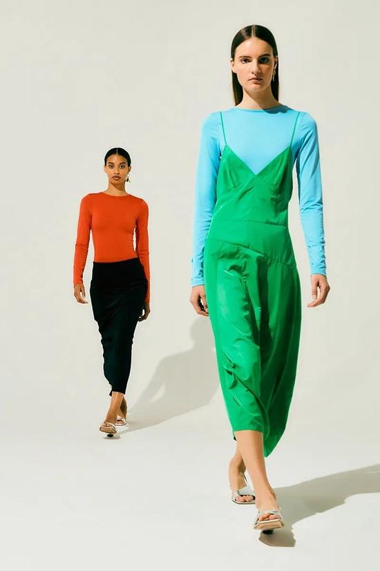 Tibi 2022春夏系列