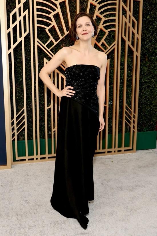 Maggie Gyllenhaal 身穿 The Row 礼服