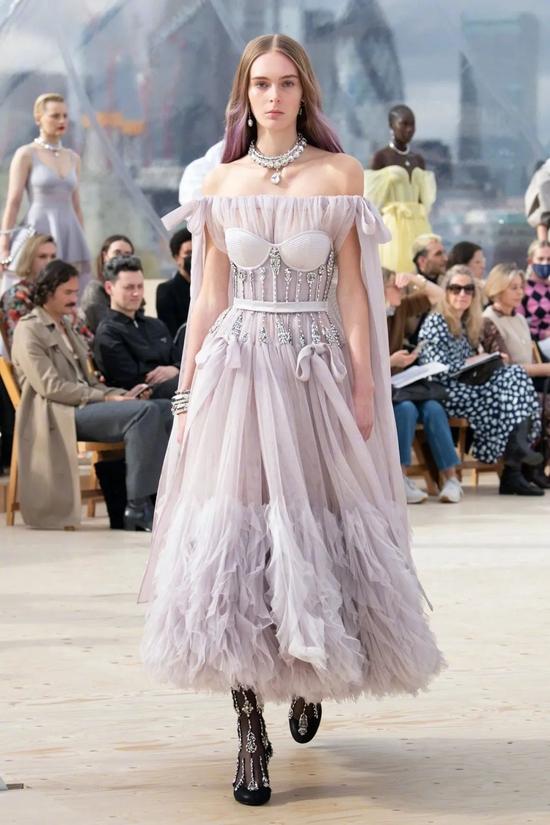 Alexander McQueen S/S 2022