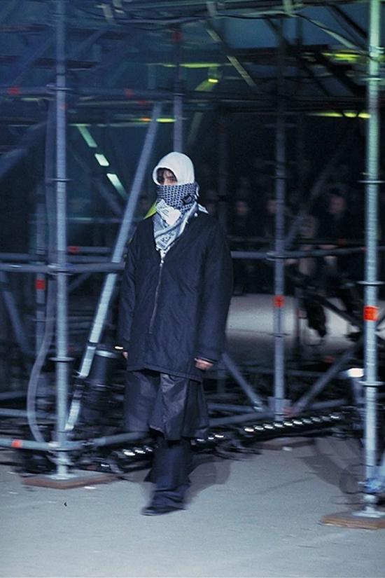 2001 秋冬 / Via Raf Simons Archive