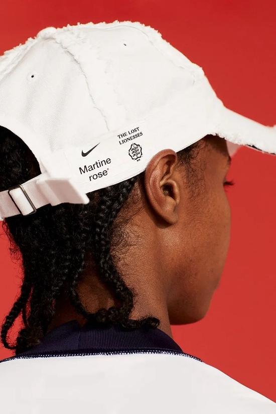 Martine Rose x Nike“Lost Lionesses”联名系列