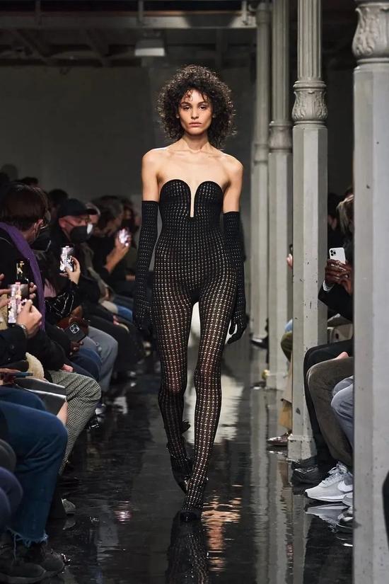 Alaia 2022 秋冬系列