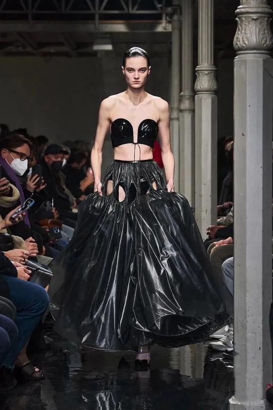 Alaia 2022 秋冬系列