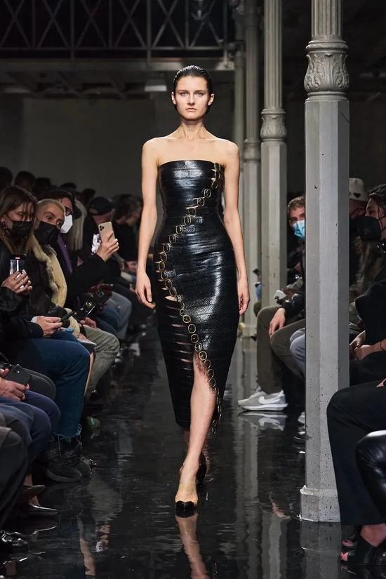 Alaia 2022 秋冬系列