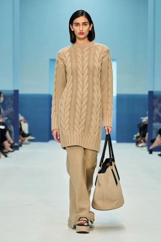 Max Mara 2023春夏秀场