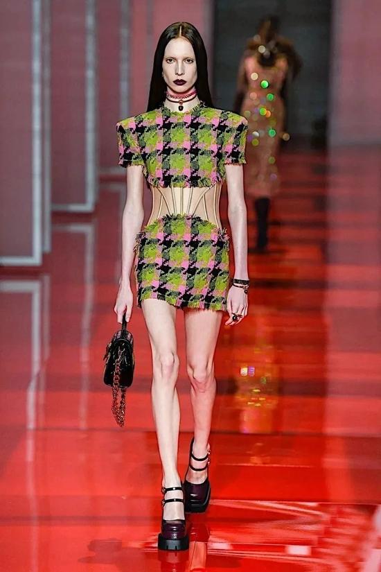 Versace 2022秋冬系列