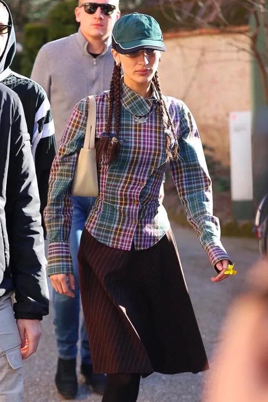Marc Kalman & Bella Hadid / Via Justjared