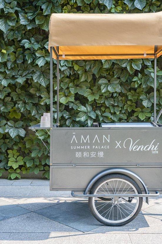 Venchi X AMAN Gelato车