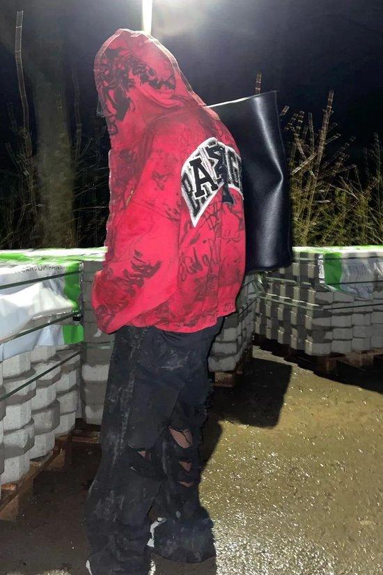 BALENCIAGA SUPER DESTROYED BAGGY PANTS 造型驾驭 | Via Instagram @ba_neoha & Instagram @lilmommo