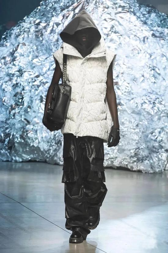ANNAKIKI 2023 FALL WINTER COLLECTION