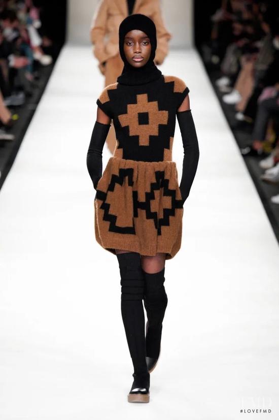 Maty Fall Diba,Max Mara Fall 2022 RTW