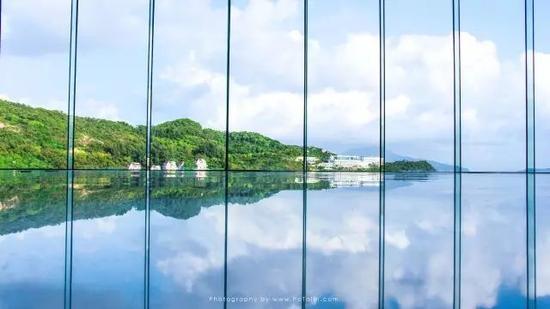 ▲从岛上度假酒店往外望的景色,自Lofter@PoTalin Wu摄影网志