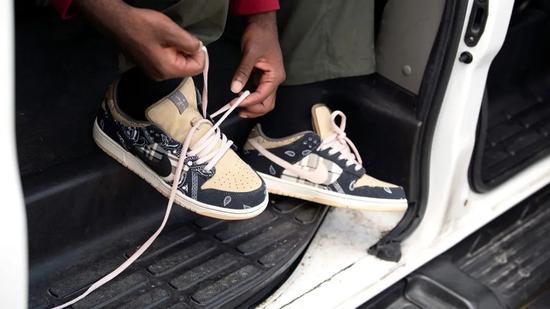 Travis Scott x Nike SB Dunk