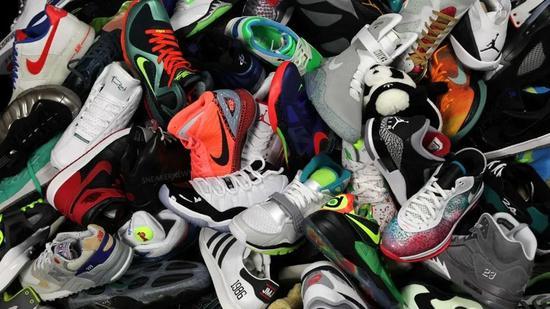 (图片来源:sneakersnews)