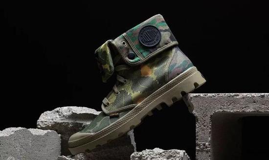Palladium x SSUR*PLUS,两次都用上了迷彩元素(image:Sneakerhead.com)