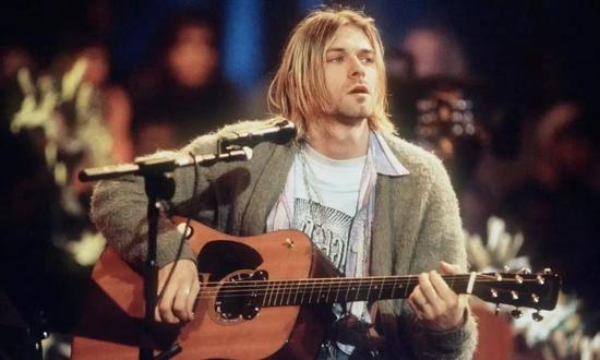Kurt Cobain 在 MTV Unplugged 表演图片