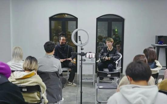 《这就是街舞》人气选手 Rochka 在 Solestage 分享对于舞蹈和潮流的见解