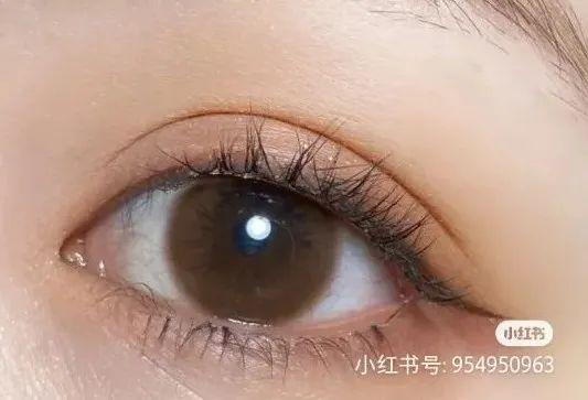 *图源小红书@LENSTWO