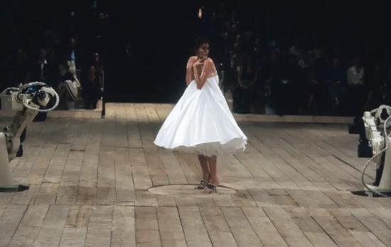 Alexander McQueen 1999
