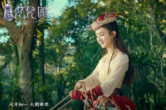 赵丽颖“女儿国”中纯美 古装造型美出最新高度