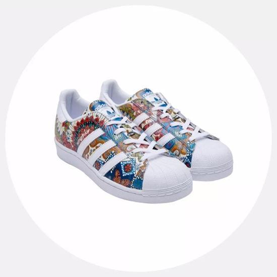 adidas Originals Superstar W运动鞋 参考价格:899 RMB