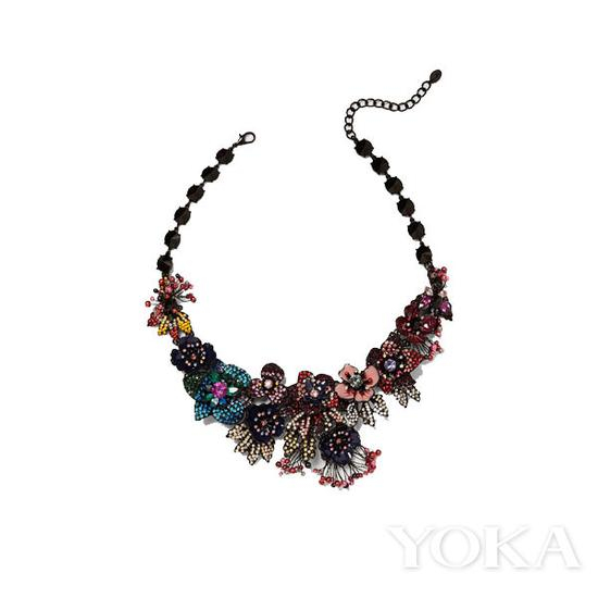 Zara 特别版花朵项链,¥ 259,图片来自Zara官网。