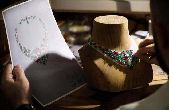 卡地亚全新MAGNITUDE高级珠宝展——高级珠宝工艺演示