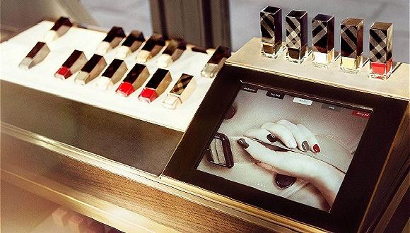 Burberry美妆产品 图片来源:Burberry