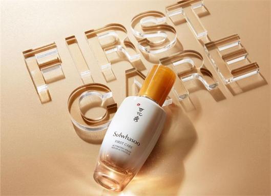 全新润燥精华(雪花秀润致焕活精华肌底液) 15 ml·RMB190 / 30ml·RMB360 / 60ml·RMB610 / 90ml·RMB820