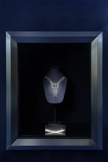 镶嵌重逾80克拉“帝国钻石”(The Empire Diamond)的蒂芙尼高级珠宝项链,灵感来自1939年世博会典藏项链