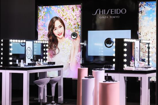 J-Beauty日式妆容体验区及专属气垫定制区